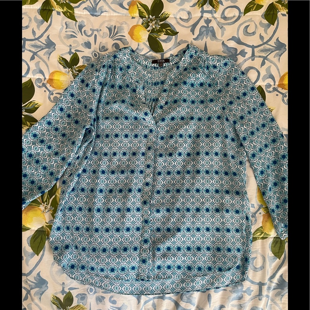 NYDJ blue patterned blouse